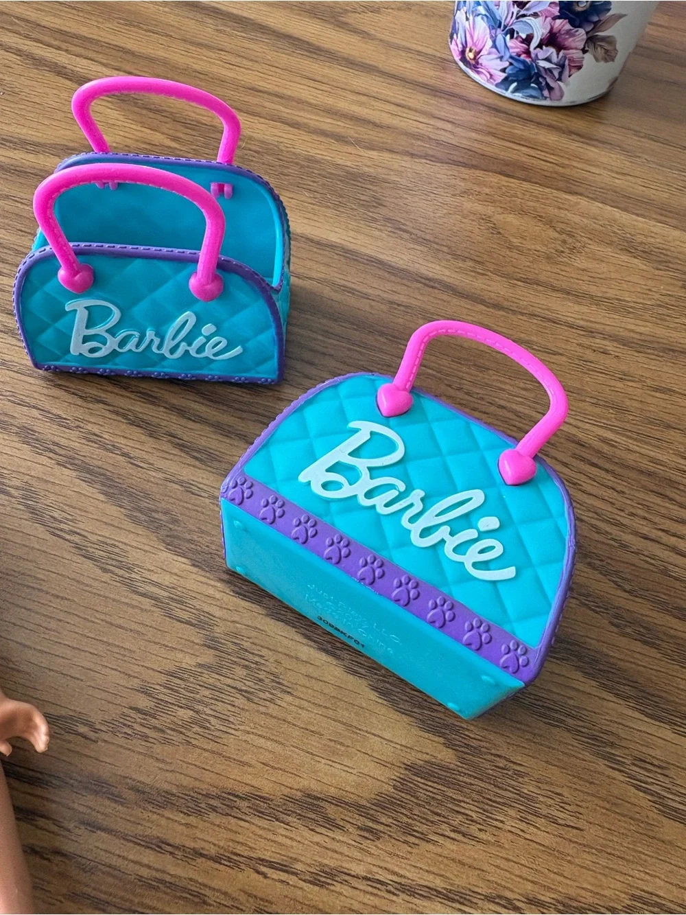 Barbie Doll with 2 Matching Barbie Bags – Doll Accessories Set  Cute pre-owned B